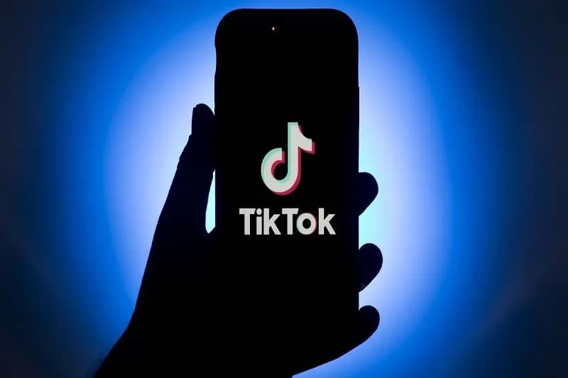 Feuern Sie Ihren TikTok-Erfolg an: Brillanz steigern durch den Kauf echter Likes und Views