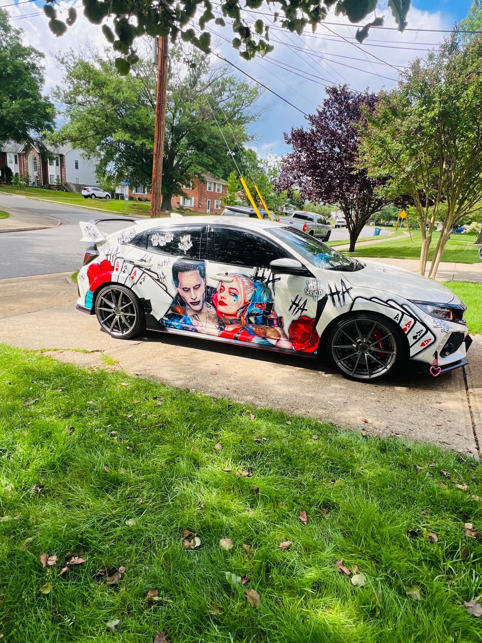Bringen Sie Ihre Lieblingscharaktere aufs Blech mit anime auto