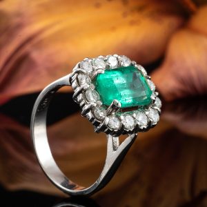 smaragdring kaufen als Symbol für Liebe, Treue und Harmonie