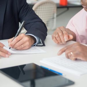 Projektleistungen steigen an, wenn eine strategische Unternehmensberatung den Ablauf unterstützt